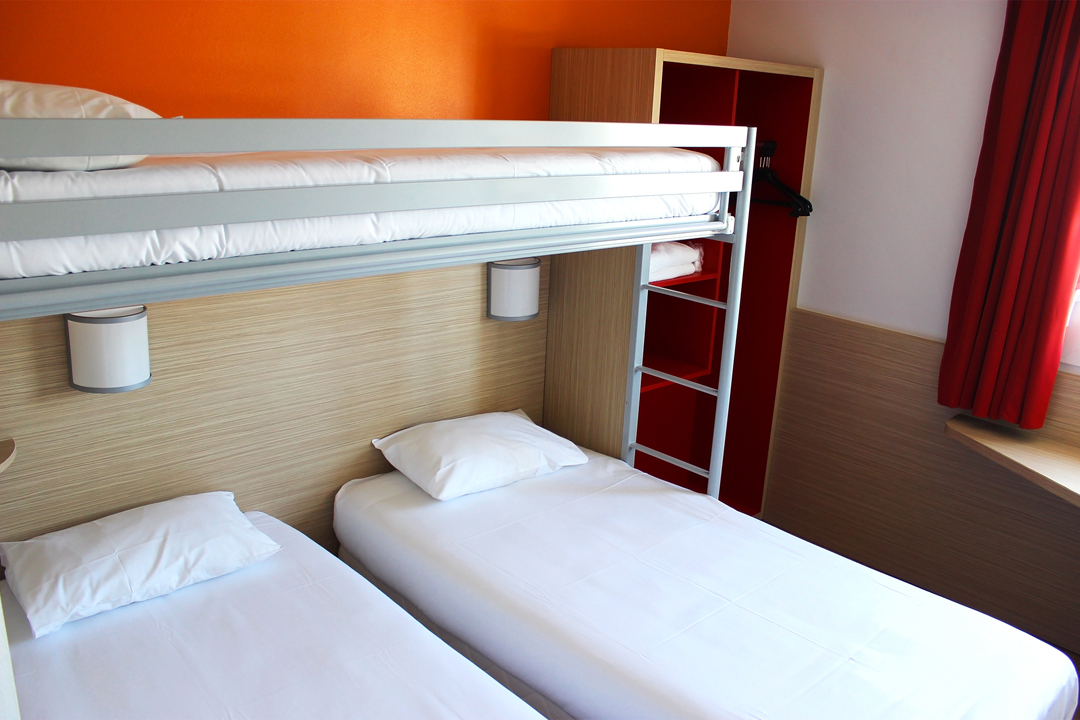 Hotel-03